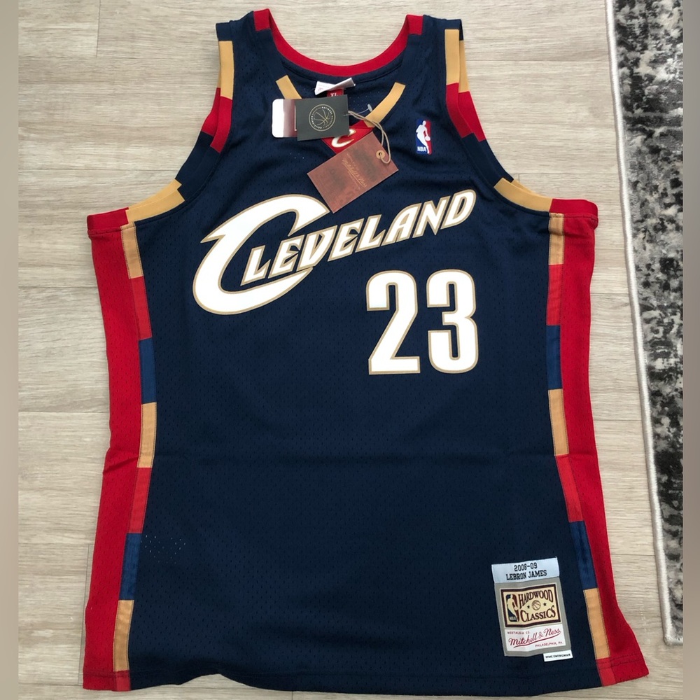 Lebron James Mitchell & Ness Cleveland Cavaliers Jersey - NWT size XL